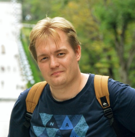 Влад Дикарев